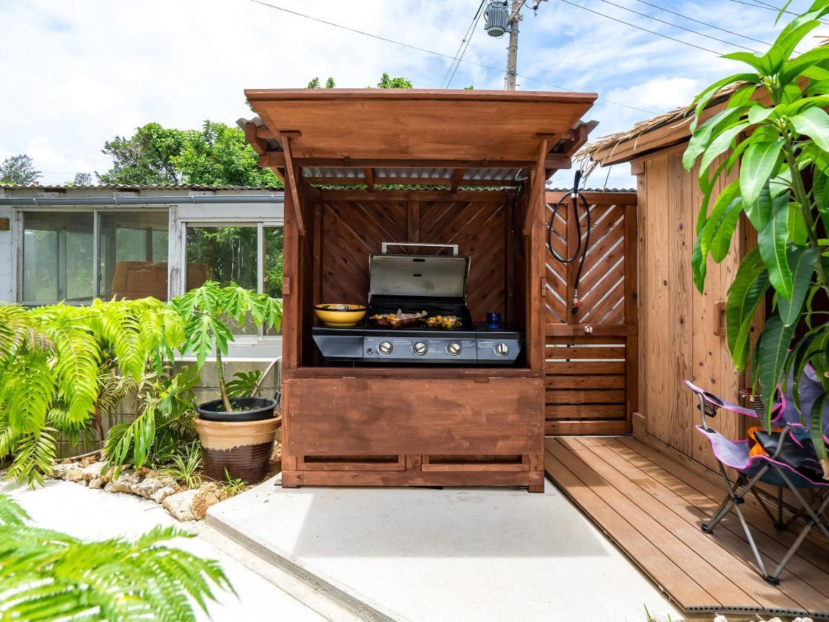 Island Breeze - Round House With Bbq - Wooden Hot Tub - Beach Onna Exterior photo